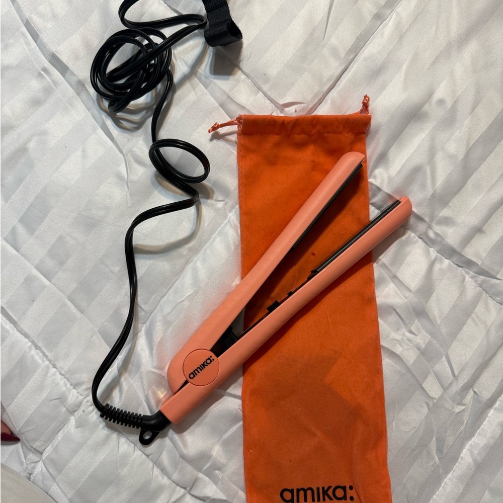 Amika Coral Hair Straightener with Orange Pouch